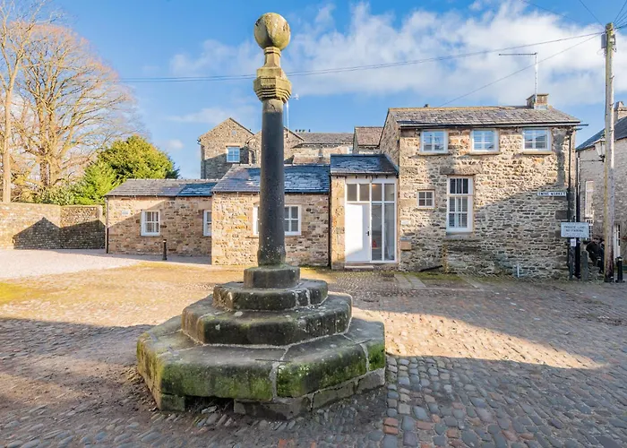 Holiday home The Old Weigh House