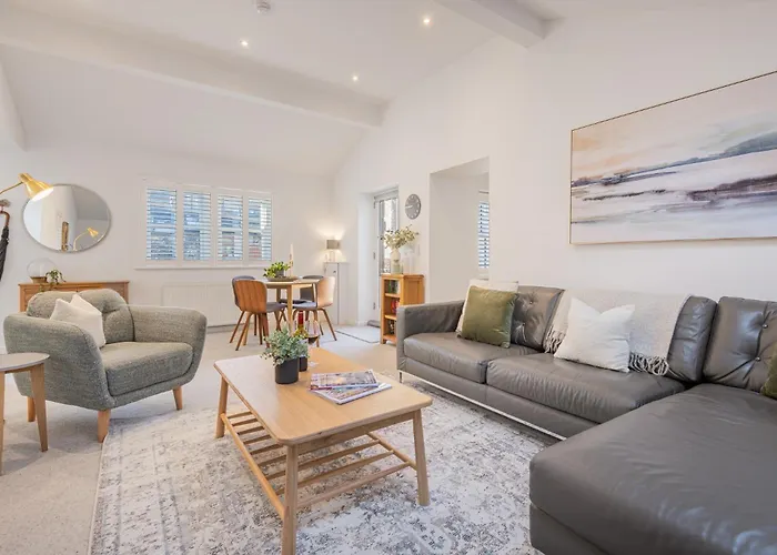 Holiday home The Old Weigh House