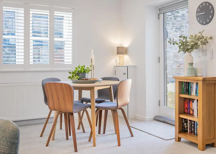 The Old Weigh House *